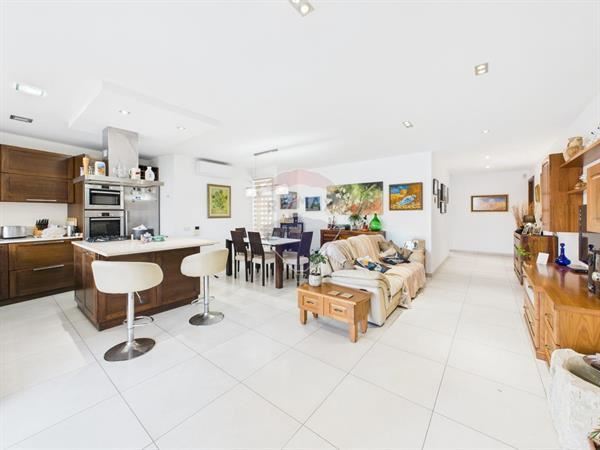 Penthouse — RE/MAX Malta