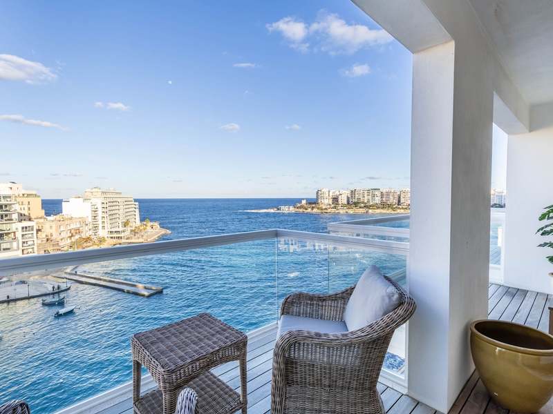 5 bed Penthouse in St Julian's — Malta Sotheby's International Realty