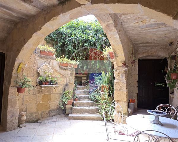 Farmhouse — RE/MAX Malta