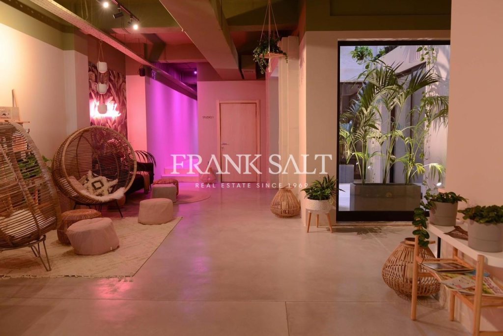 Pieta, General Shop — Frank Salt Real Estate