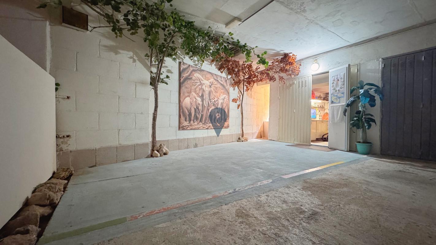 Garages / Garage Space in Gozo - Qala - REF 89099 — Zanzi Homes