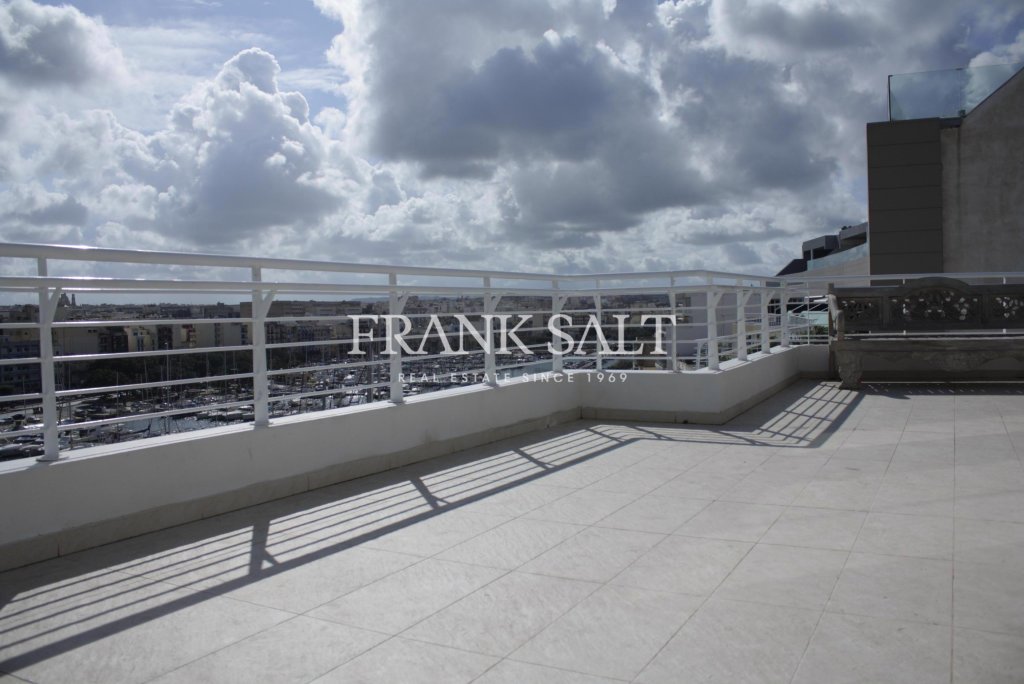 Ta' Xbiex, Penthouse — Frank Salt Real Estate
