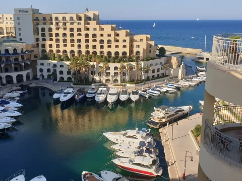 3 bed Penthouse in Portomaso, St Julian's — Malta Sotheby's International Realty