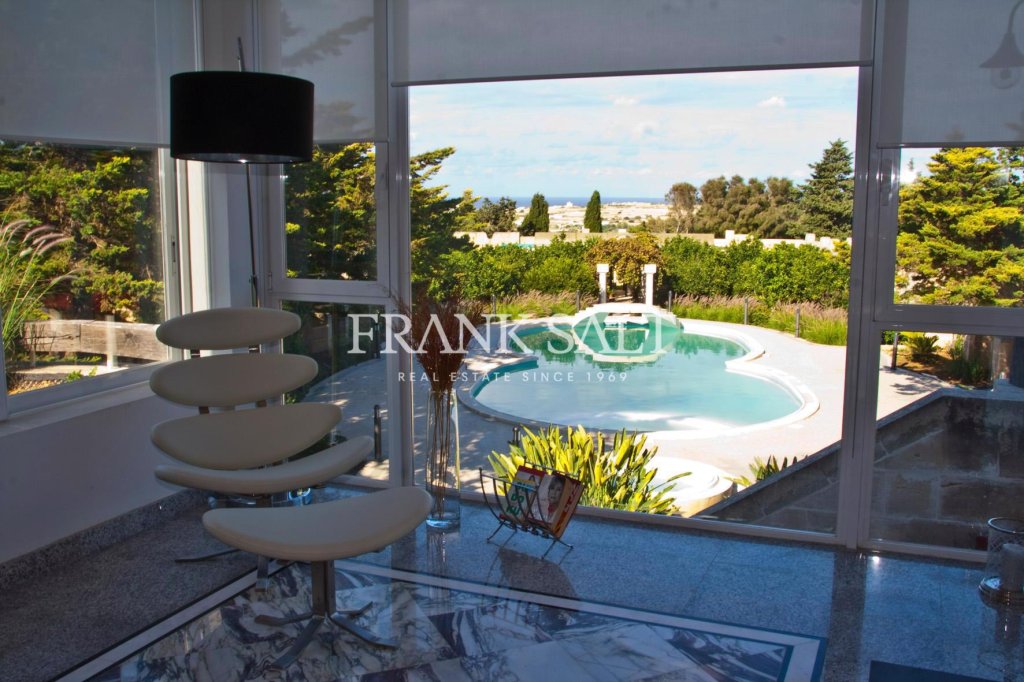 Mosta, Detached Villa — Frank Salt Real Estate