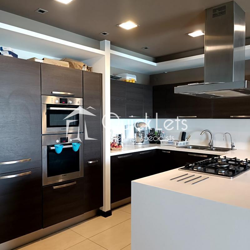 Apartments in Birzebbuga - REF 78982 — QuickLets