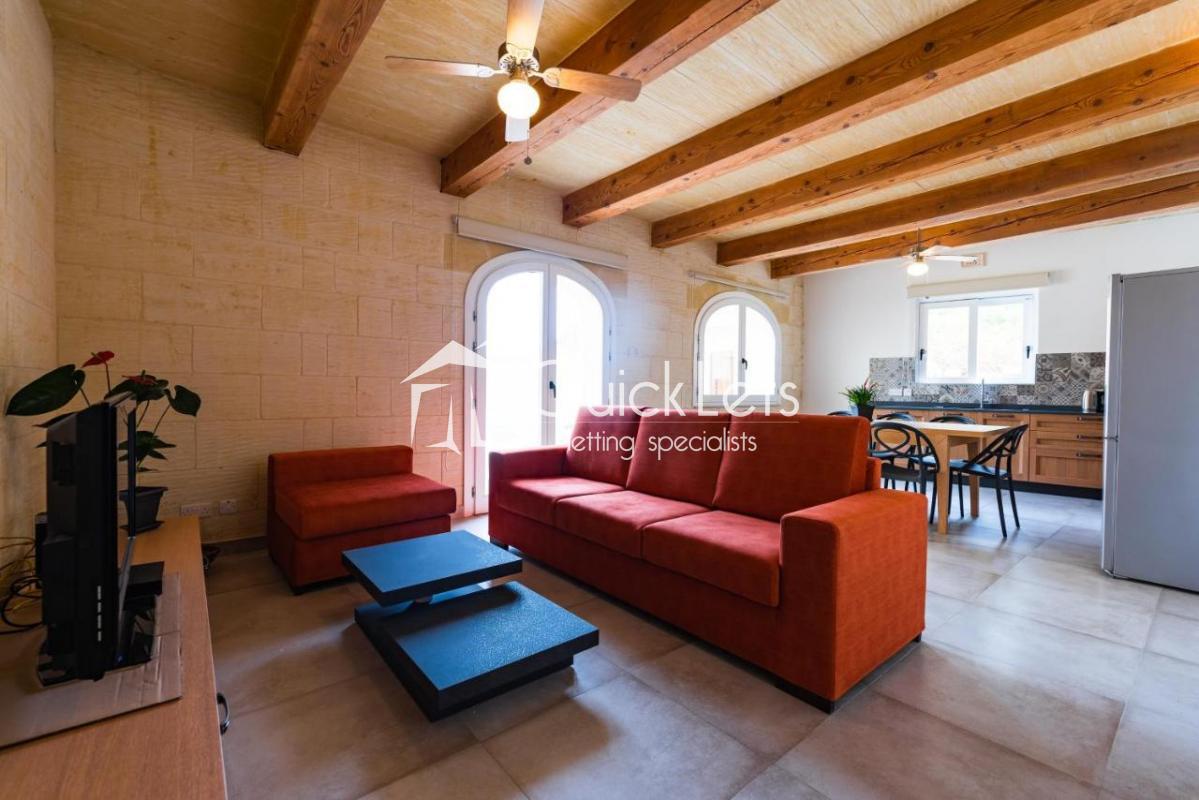 Farmhouses in Gozo - Nadur - REF 80604 — QuickLets