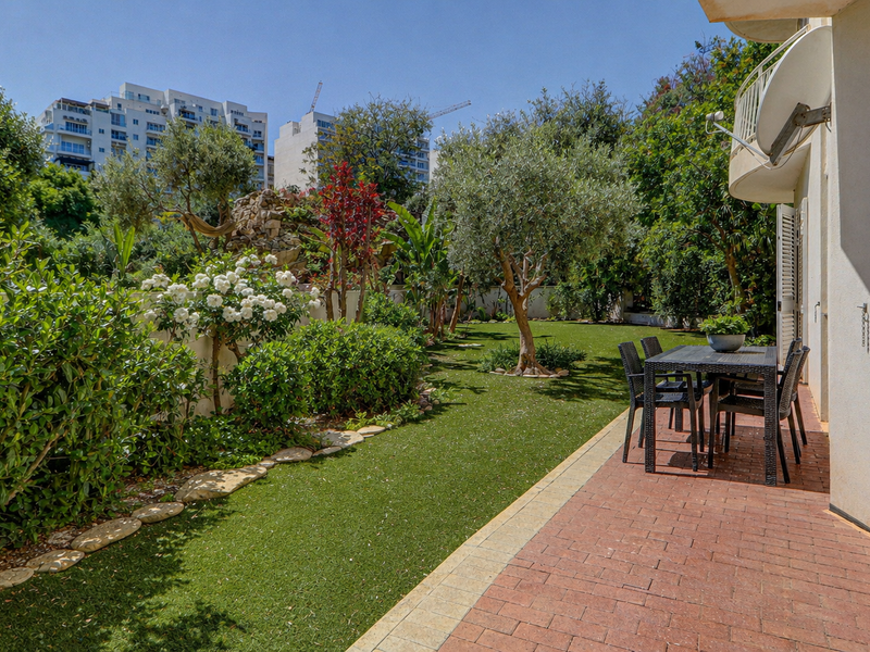2 bed Apartment in St Julian's — Malta Sotheby's International Realty