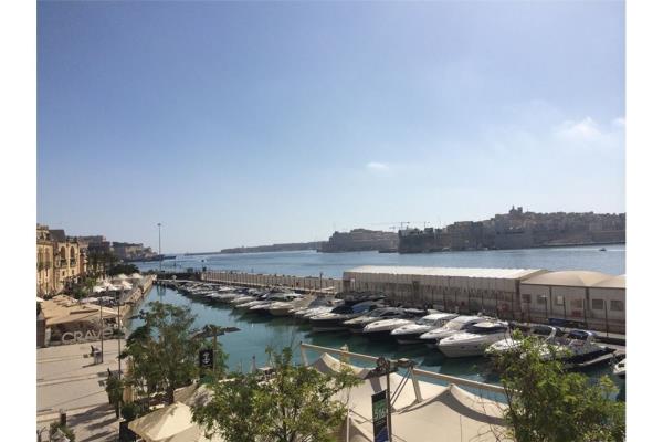 Office Space — RE/MAX Malta