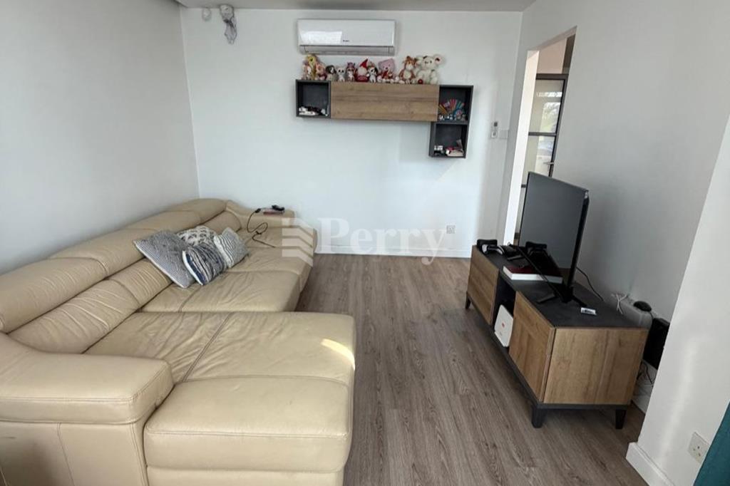 St Pauls Bay Maisonette — Perry Estate Agents