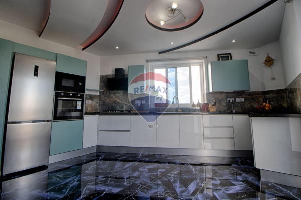 Penthouse — RE/MAX Malta