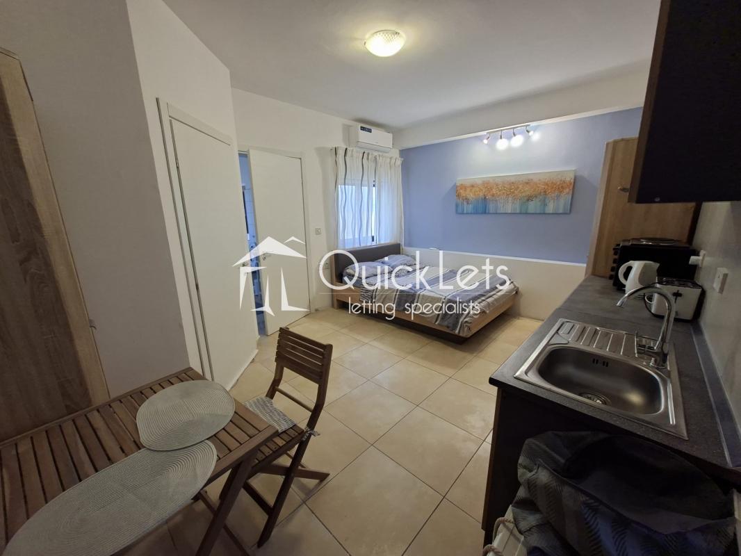 Studio Penthouse in St. Julians - REF 86808 — QuickLets