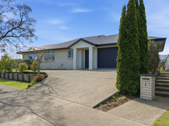 1 Puketutu Grove — K Real Estate
