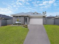 33 Wedgetail Street — Blackbutt Street Real Estate