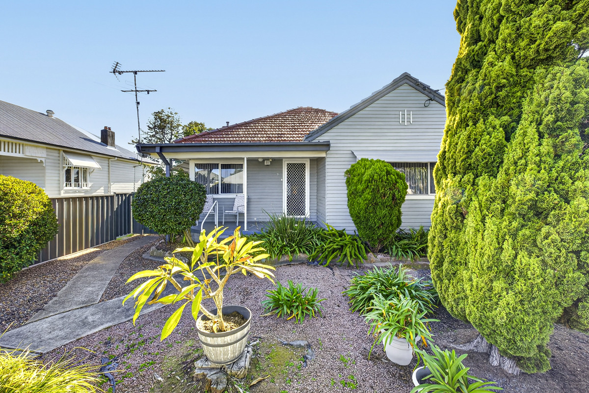 7 West Avenue, Cessnock NSW 2325 — Baird Hunter Valley