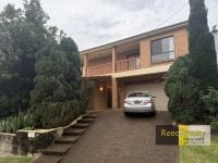 19 Faulkner Crescent — Reece Realty