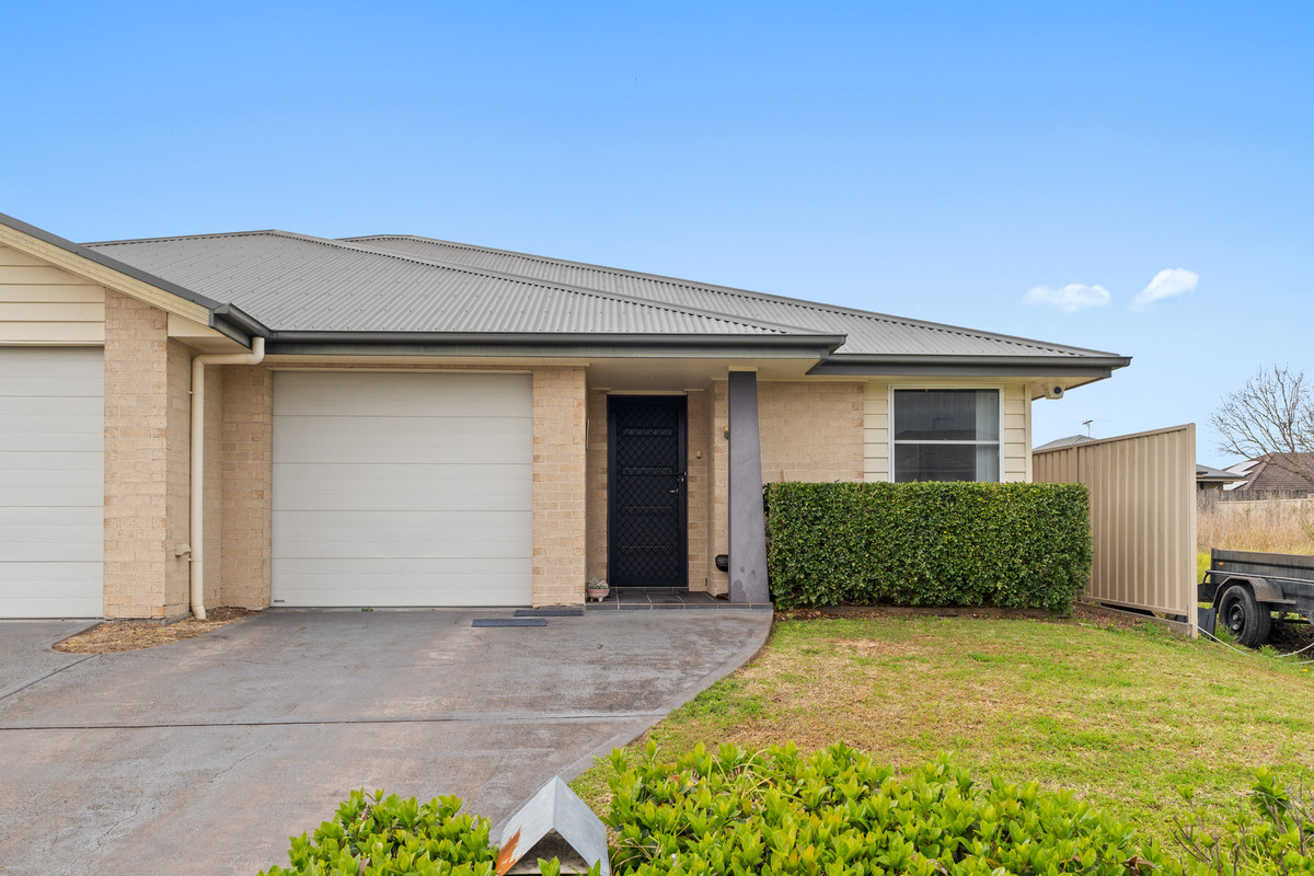 2 / 8 Robinia Way, Cessnock NSW 2325 — Baird Hunter Valley