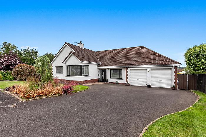 217 The Woods — Colin Graham Residential