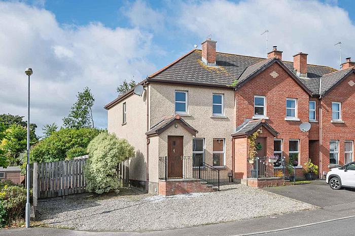 1 Towerview Gardens — John Minnis Estate Agents