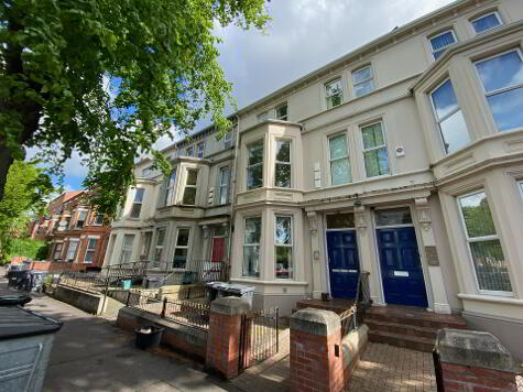 2 124 Eglantine Avenue Belfast, BT9 6EU — Campbell & Co