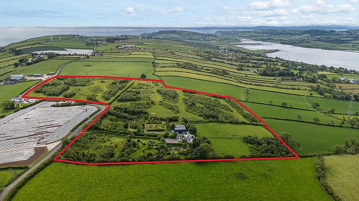 'Kilcoan Gardens', 240 Middle Road — Colin Graham Residential