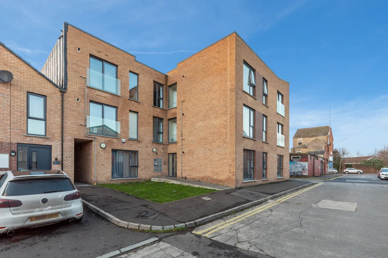 Apartment 2, 32 Gardiner Street — Simon Brien Residential