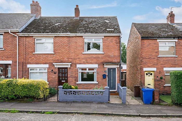 41 Dunraven Parade — John Minnis Estate Agents