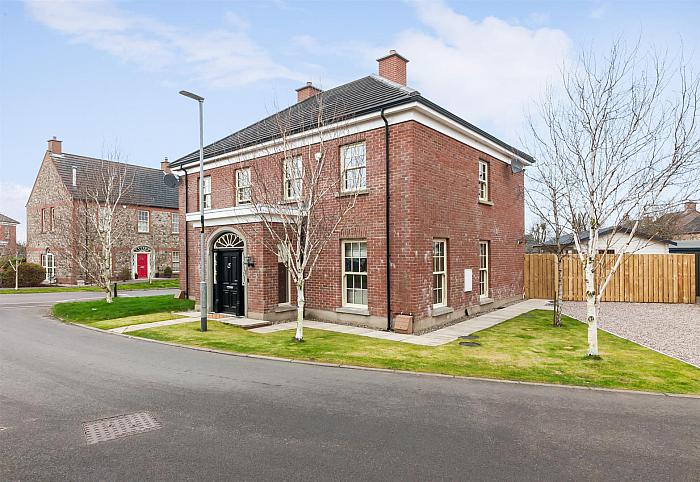 2 Glen Corr Drive — Colin Graham Residential