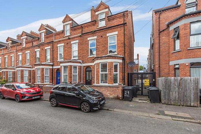3 Rossmore Avenue — Colin Graham Residential