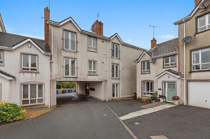 31 Drummond Brae — Ulster Property Sales