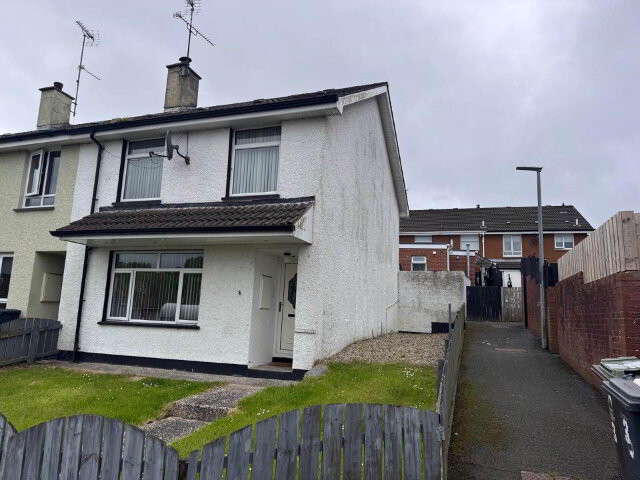 6 Clonmakane Court Waterside Derry / Londonderry BT47 6BZ 3 Bed End-Terrace House — Robert Quigley Estate Agents & Valuers