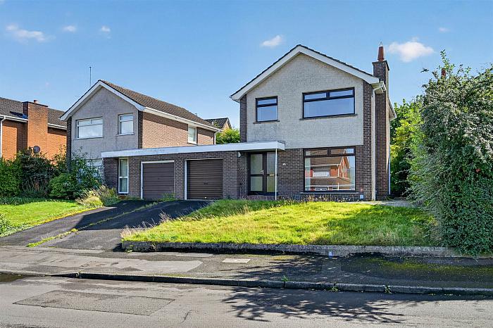 86 Trossachs Drive — Templeton Robinson