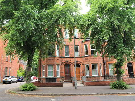 3 74 Eglantine Avenue Belfast, BT9 6EU — Campbell & Co