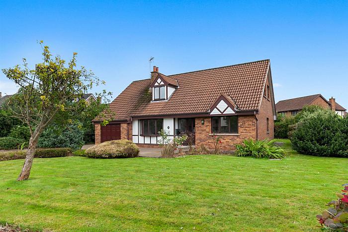 39 Russell Manor — Colin Graham Residential