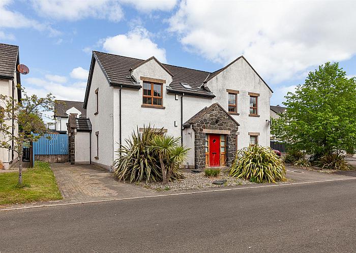 53 Bleach Green — Colin Graham Residential