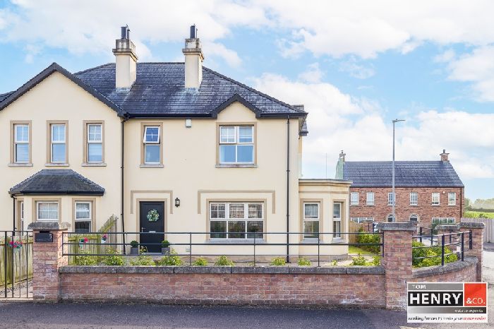 6 OLD CORN MILL DRIVE — Tom Henry & Co