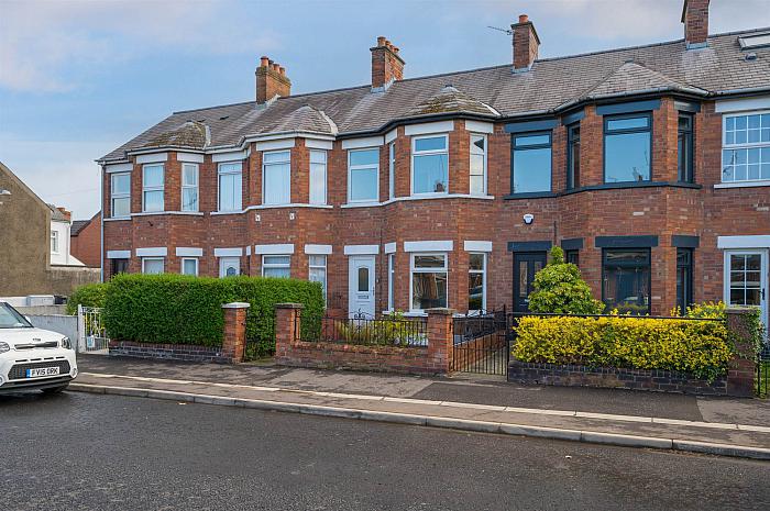 70 Ravenscroft Avenue — Templeton Robinson