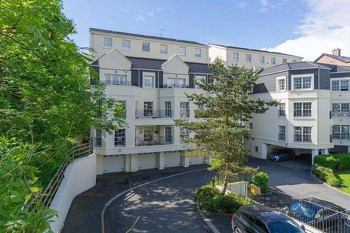 9 & 10 Regents Wood — Templeton Robinson
