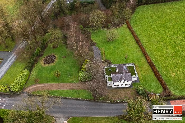 52 TREWMOUNT ROAD — Tom Henry & Co