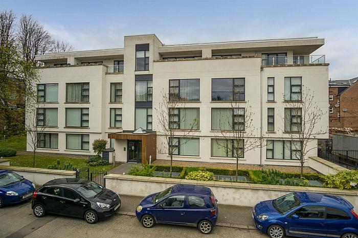 9 Stratfield House — Templeton Robinson