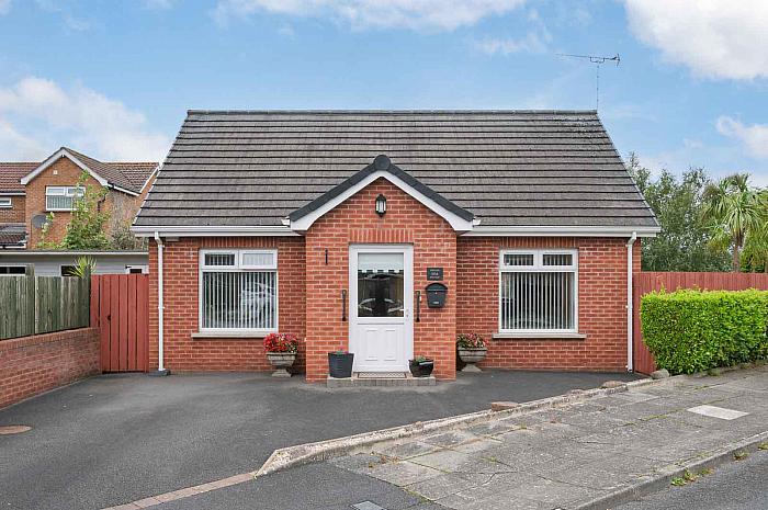 38a Sinclair Road — John Minnis Estate Agents