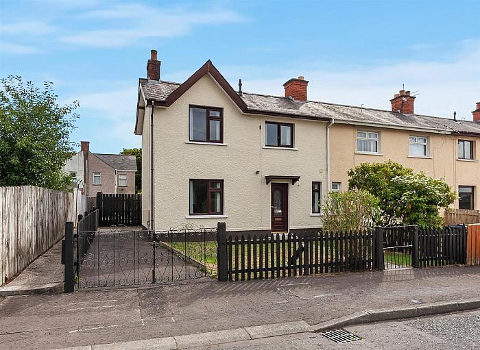 58 Woodvale Drive — Colin Graham Residential