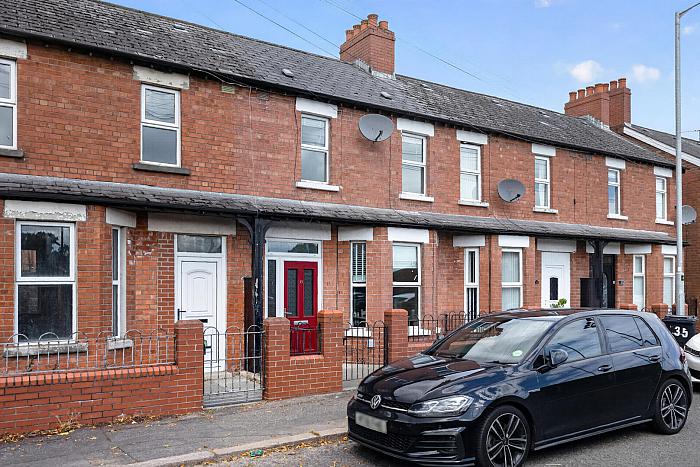 35 Dundela Crescent — John Minnis Estate Agents