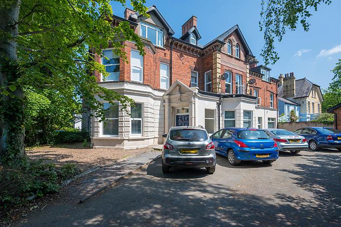 Apt 1 62 Malone Road — Templeton Robinson