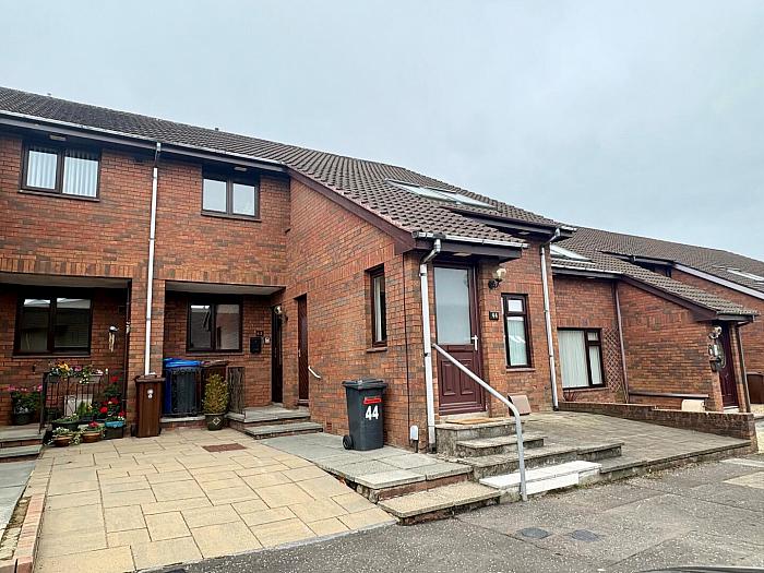 43 Drumkeen Court — John Minnis Estate Agents