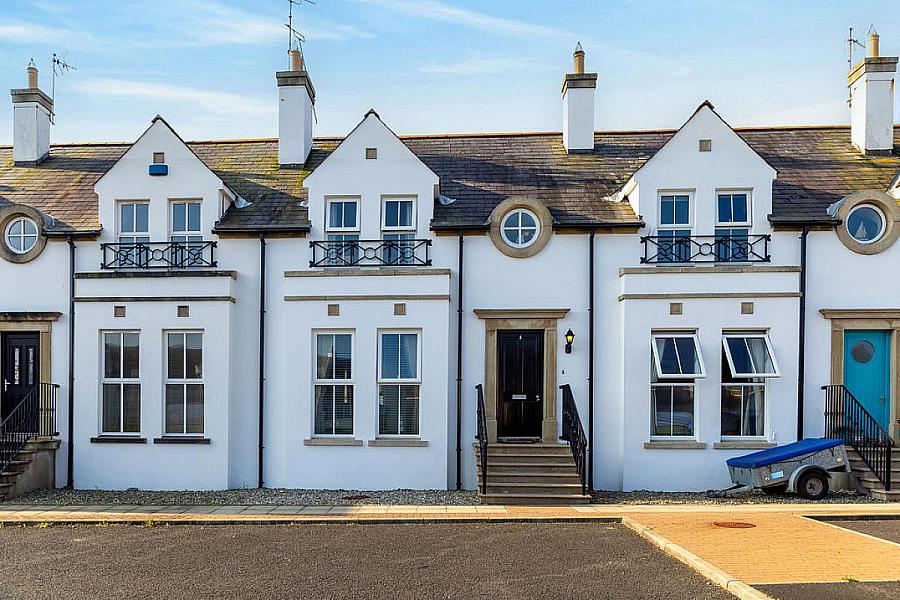 4 Ailsa Terrace, Portrush, BT56 8GE — Armstrong Gordon (Portstewart)