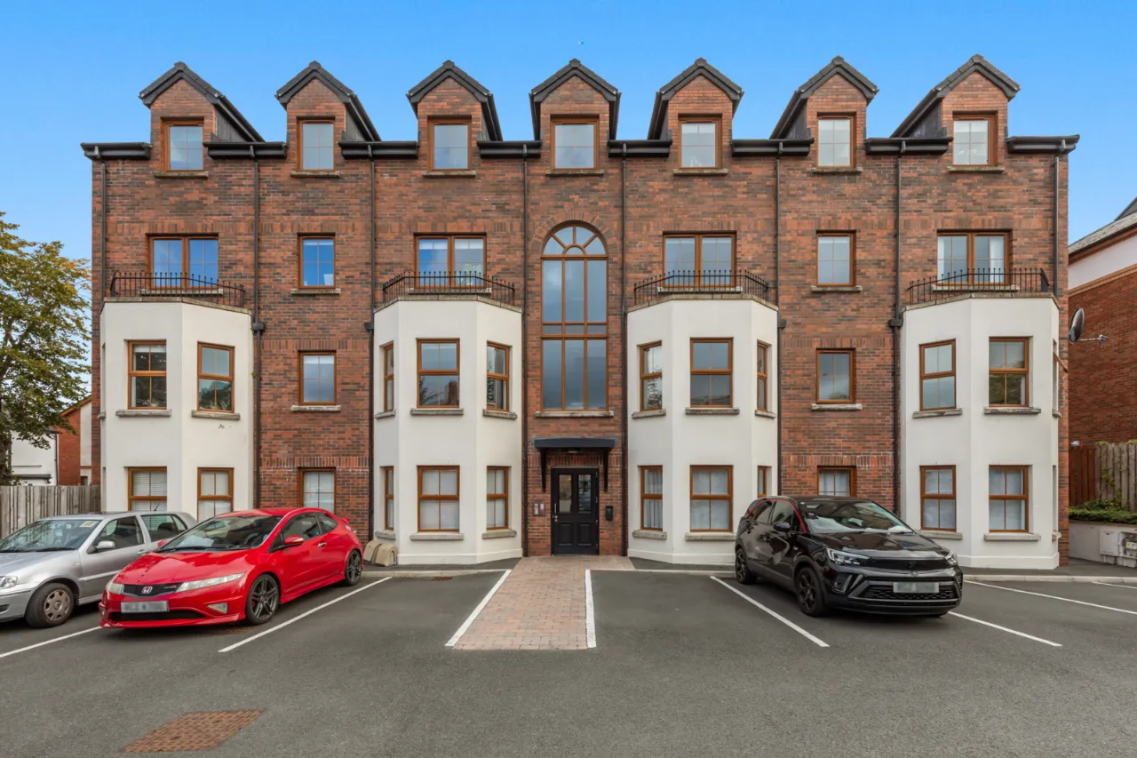 Apartment 10 One 20, 120 Upper Newtownards Road — Simon Brien Residential