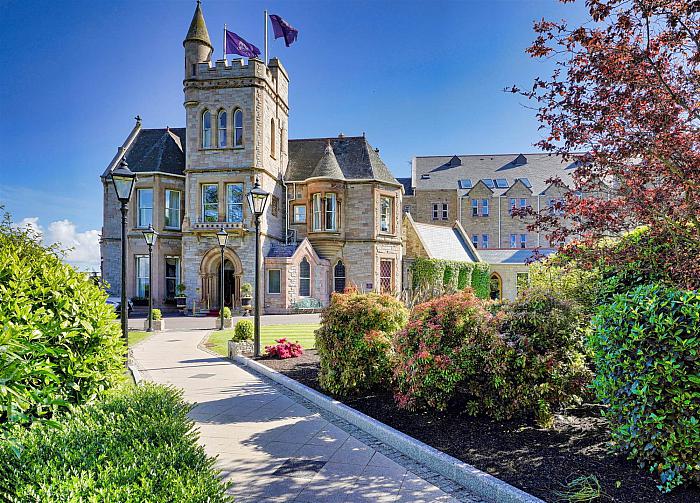 1 Stag Lodge Apartments — Templeton Robinson
