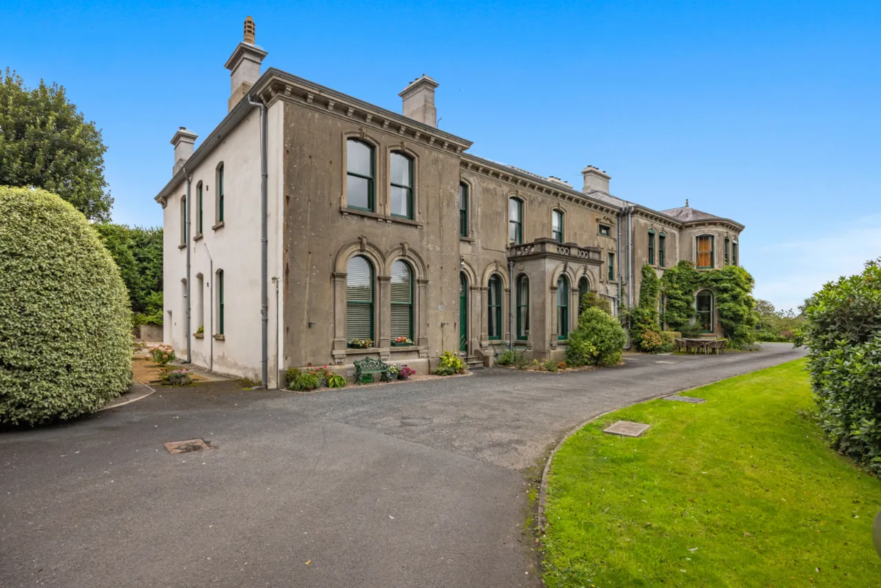 The Titanic Suite, 3, Ardara House — Simon Brien Residential