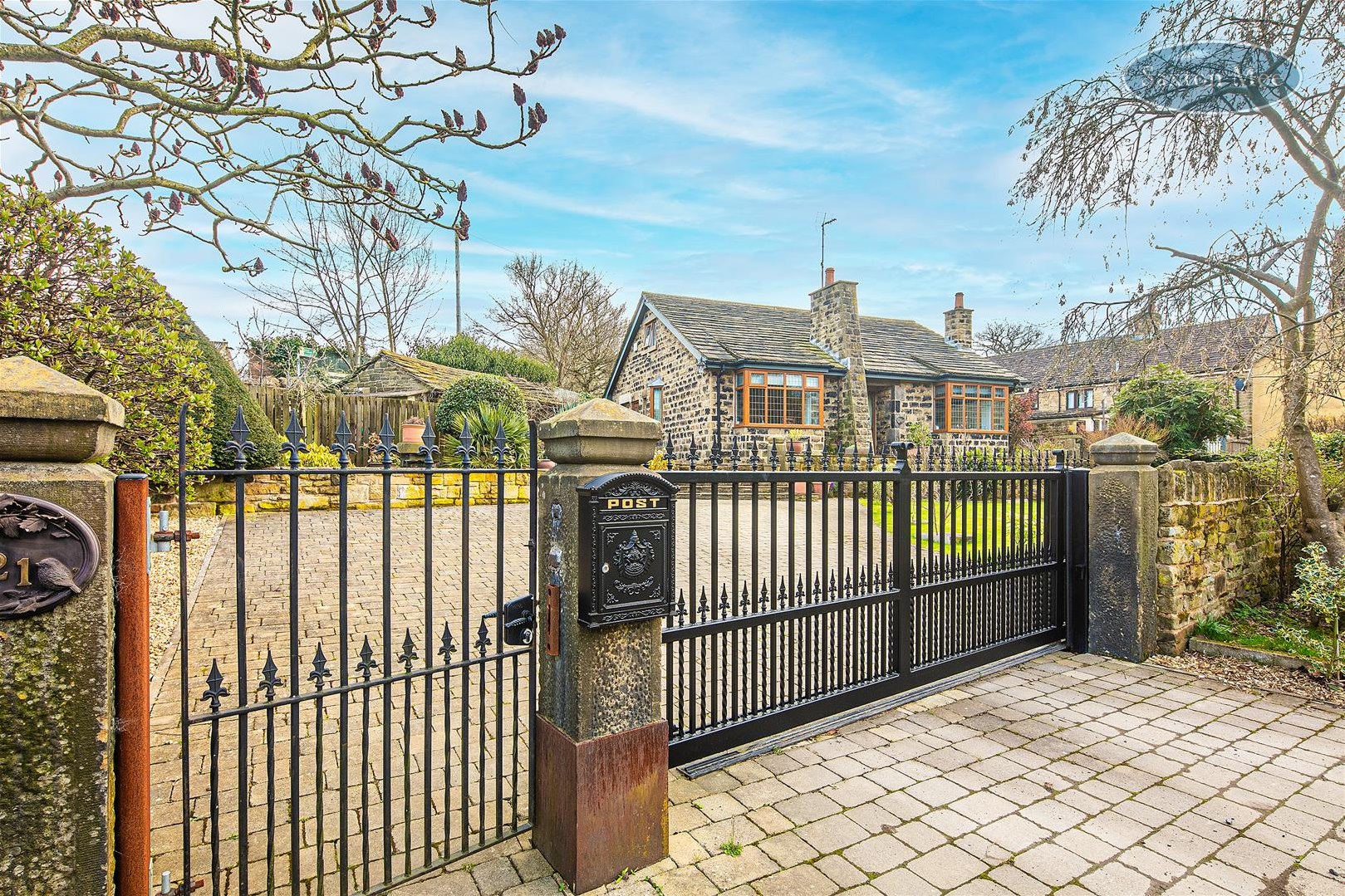 Whitley Lane, Grenoside, Sheffield — Saxton Mee