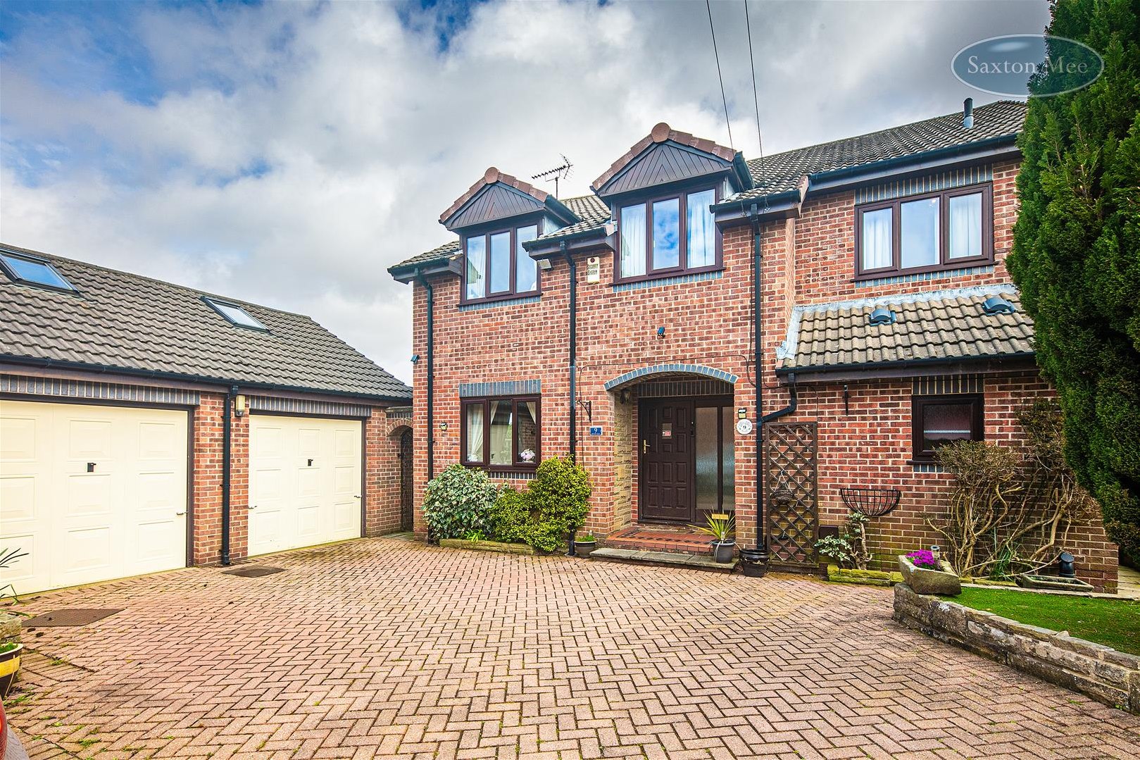 Melfort Glen, Crosspool, Sheffield Guide price — Saxton Mee